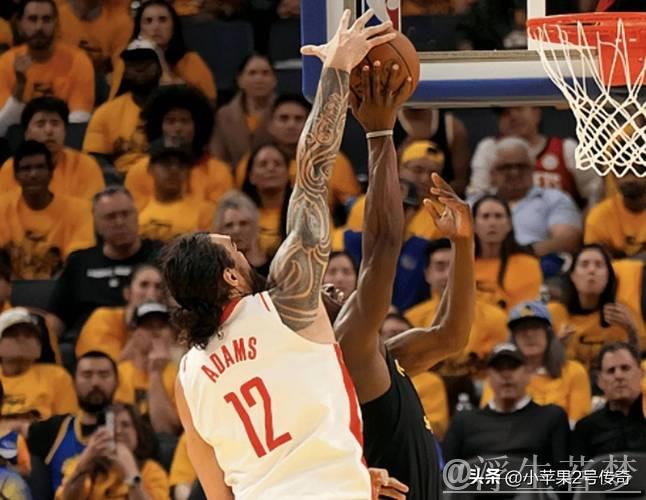 火箭客场逆袭勇士,将系列赛拖入决胜局,双方3-3战平。 火箭客场逆袭勇士,将系列赛拖入决胜局,双方3-3战平。